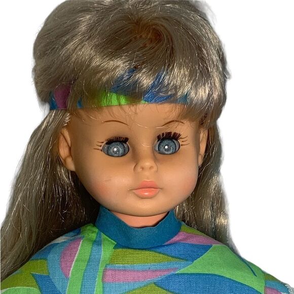 18” Vintage Yorkville Hippie Doll by Regal Toy Made in Canada - Picture 6 of 10